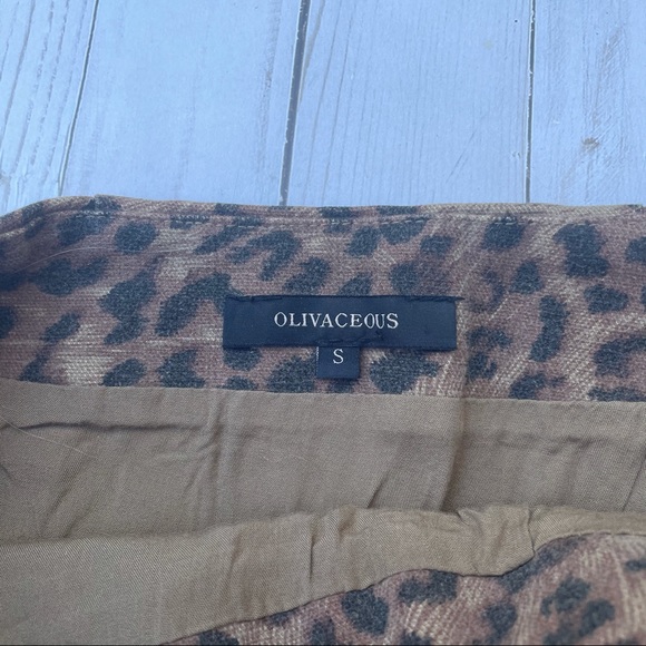 Olivaceous leopard mini skirt - Picture 2 of 7